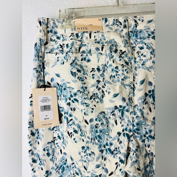 Nydj Vault Women's Chloe Capri Jeans in Frosted Willow Vanilla size 16  $89 msrp - Picture 4 of 10